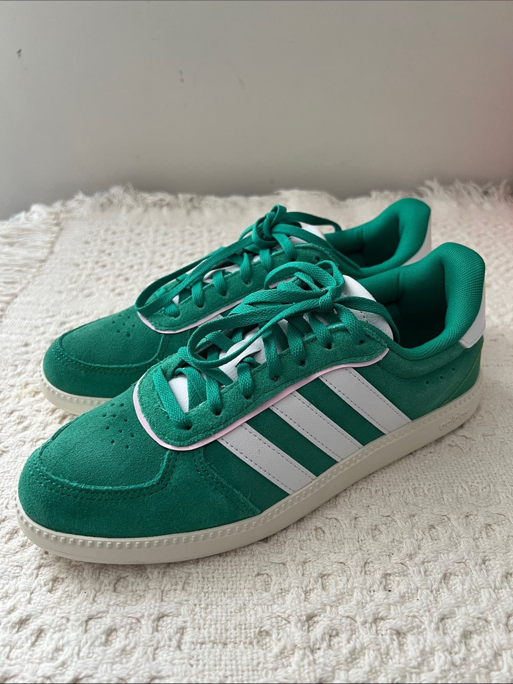 Adidas breaknet sleek women’s sneakers size 7